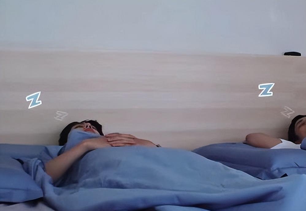 “我终于和我最好的朋友上床了，但我很伤心，这对他来说只是做爱。”