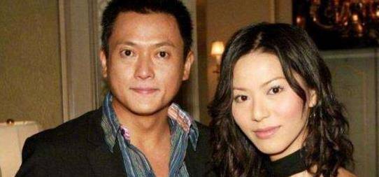 国王学院斯特兰德面包车事故的受害者，20岁，名字和照片是心碎的家人致敬