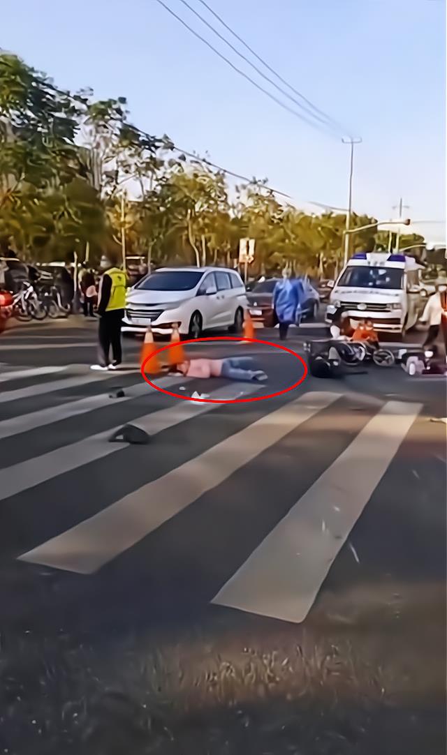 柏林撞车事故：汽车撞向行人，造成大规模伤亡